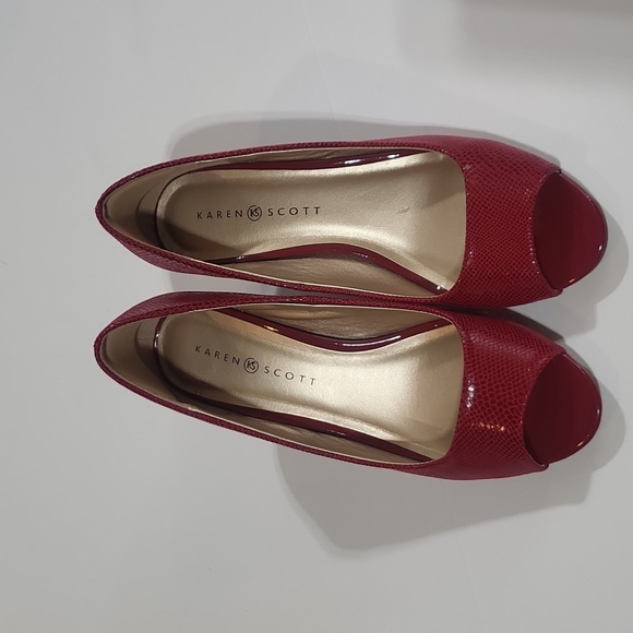 KAREN SCOTT Red Snakeskin Style Peep Toe Classic Pumps Heels - Picture 3 of 15